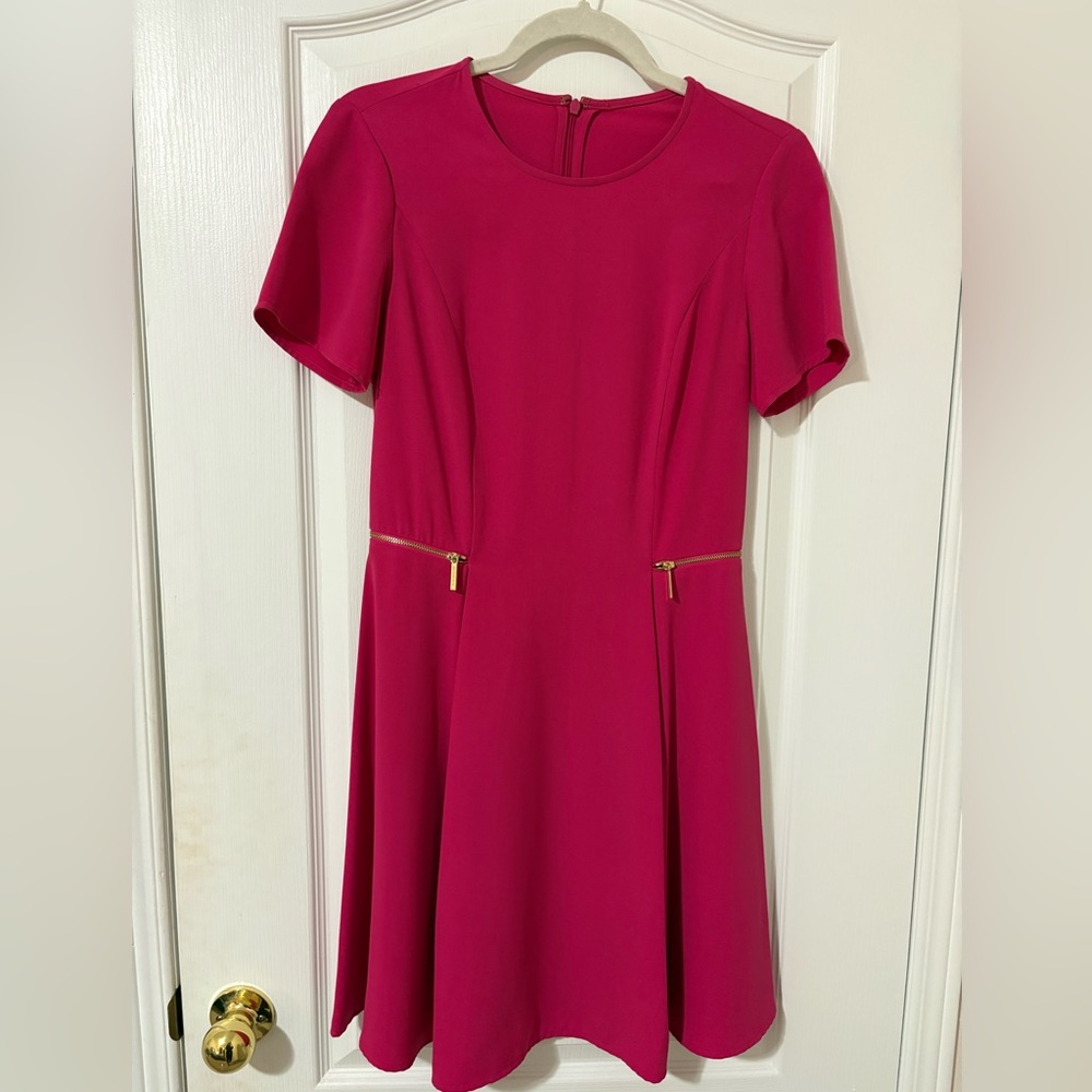 Michael Kors Short Sleeve Dress 
Worn once 
As shown